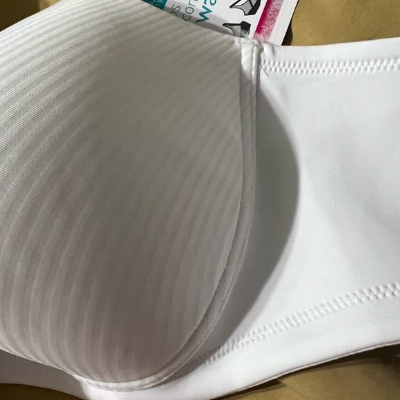 Radiant Vanity Fair Bra 2 ways straps. Size 40DD. New with tags - Picture 5 of 7